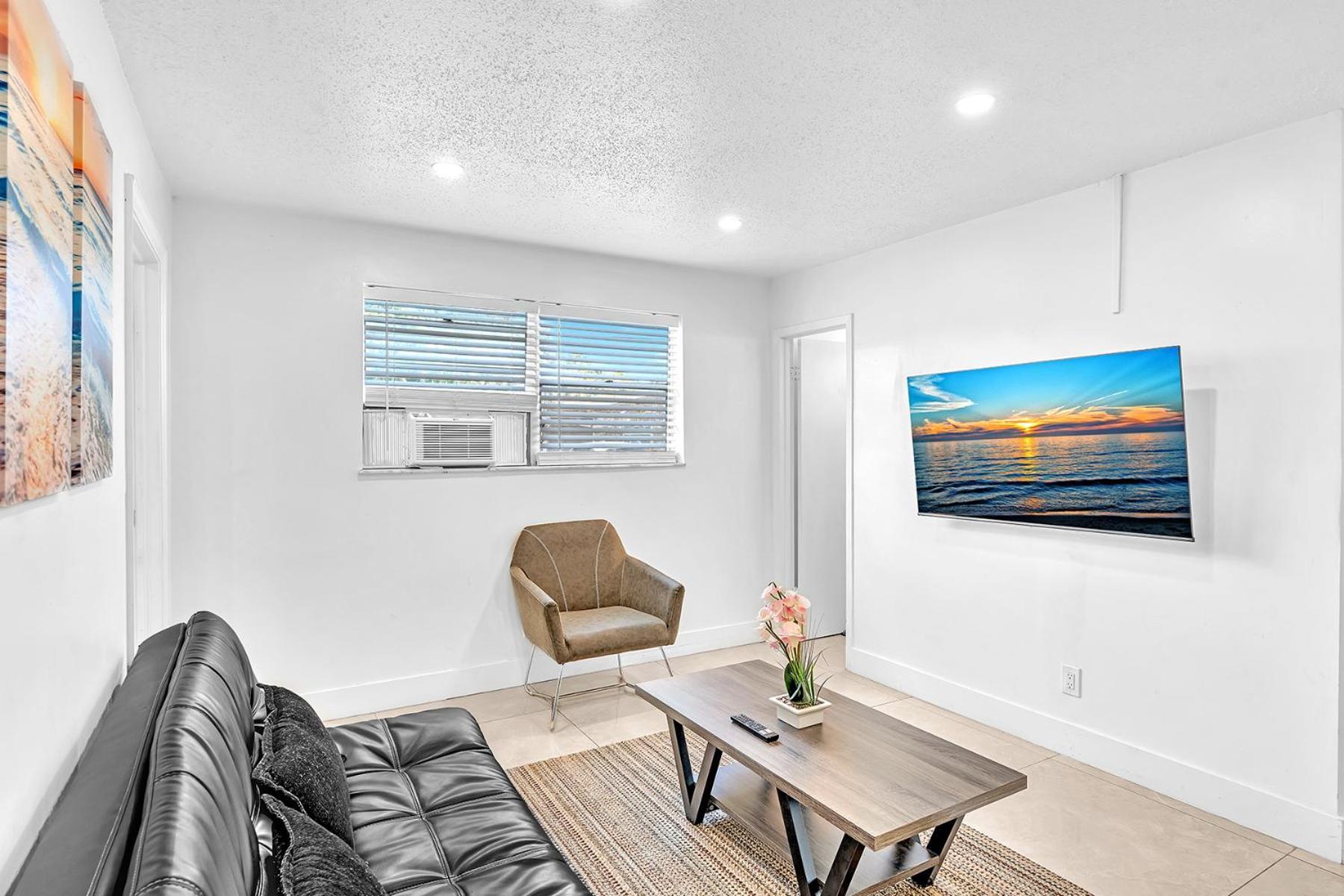 New Boutique 1 Bdrm Close To Beach & Casino #211 Hollywood Exterior photo