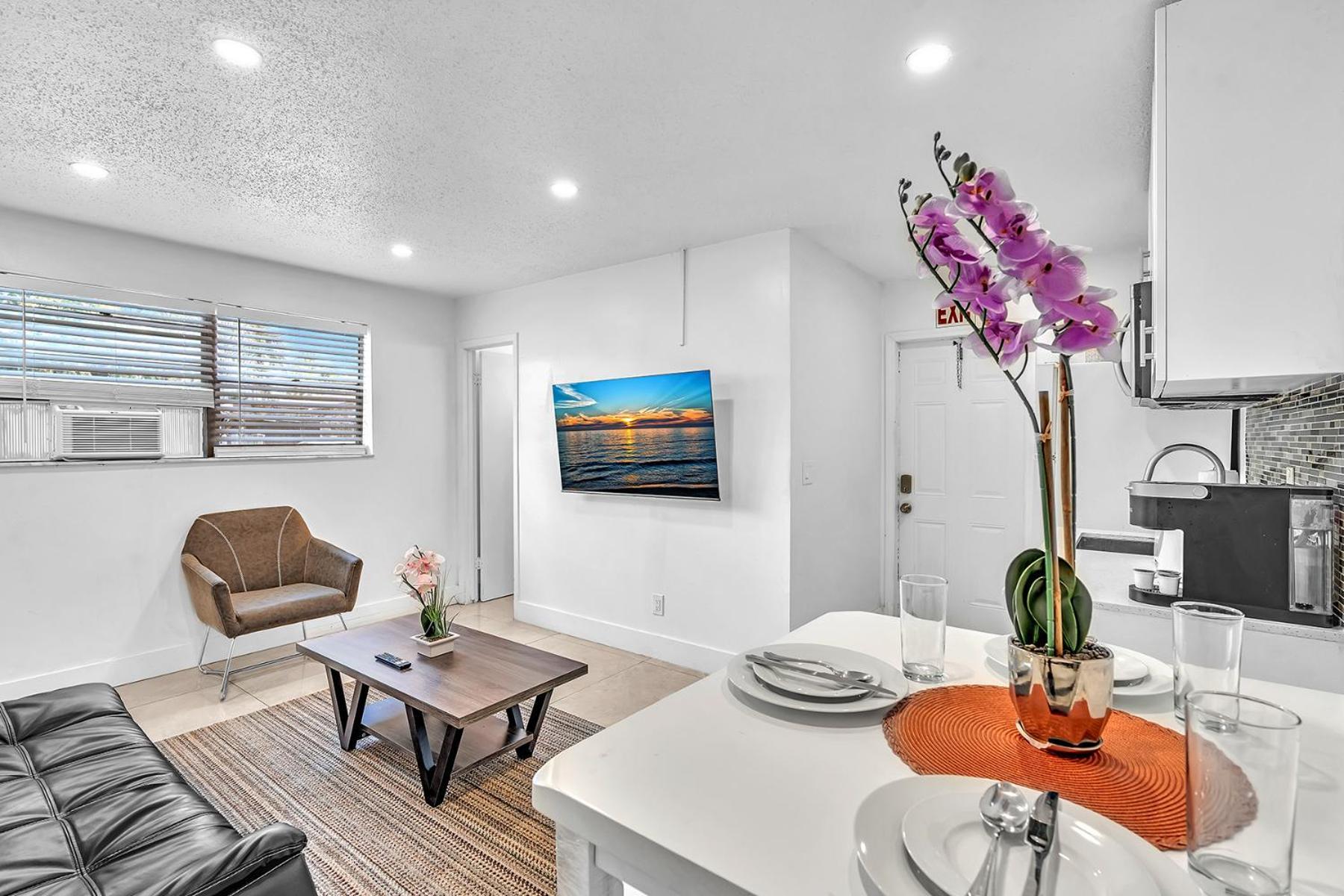 New Boutique 1 Bdrm Close To Beach & Casino #211 Hollywood Exterior photo